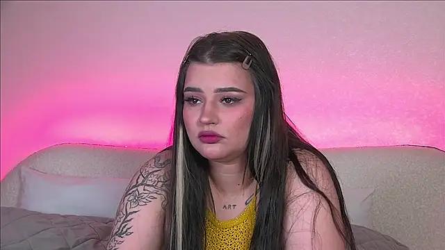 SaraOswald from StripChat