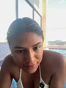 SaraParisi from StripChat is Freechat
