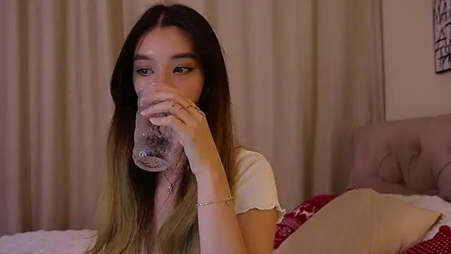 Sarasuo1 from StripChat