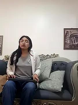 SaraTrump from StripChat