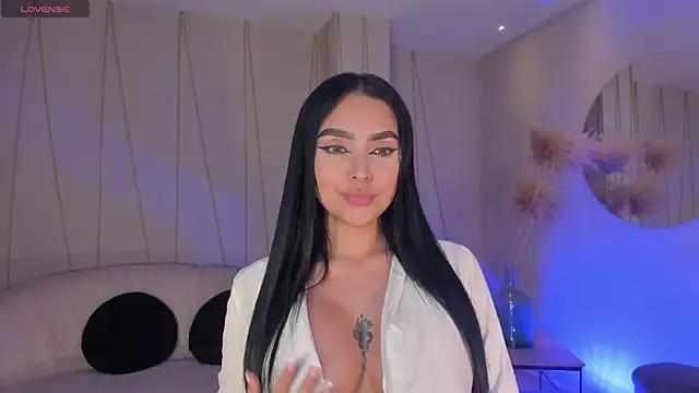 sarawinstone from StripChat