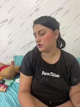 saray_gomez22 from StripChat