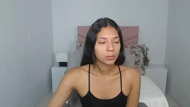 SarayVega_ from StripChat