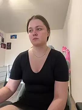 Sasha_Kitten from StripChat is Freechat