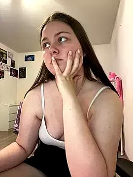 Sasha_Kitten from StripChat is Freechat