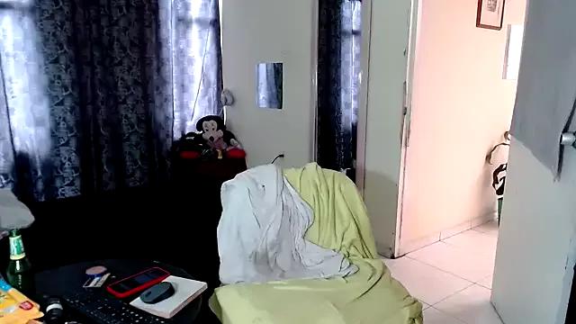 Sashaferrari2000 from StripChat