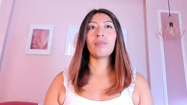 SashaGreyy_ from StripChat is Freechat