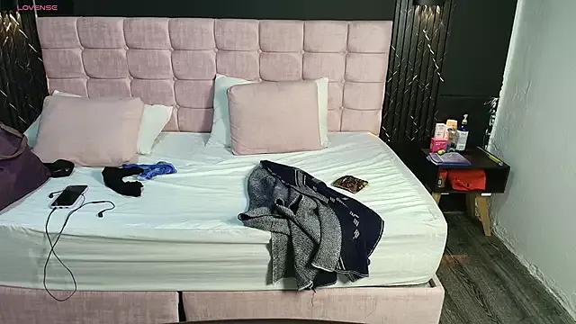 SashaRosee_ from StripChat is Freechat
