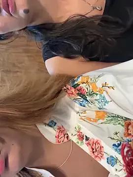 sassy_babes from StripChat