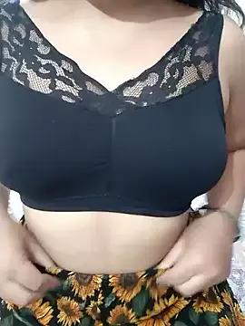 Sassy_Saraa from StripChat