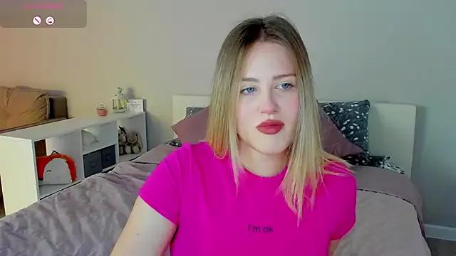 Sassy_Talkin_ from StripChat