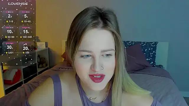Sassy_Talkin_ from StripChat