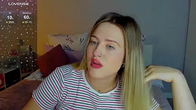 Sassy_Talkin_ from StripChat