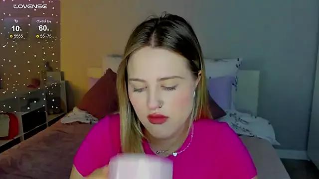 Sassy_Talkin_ from StripChat