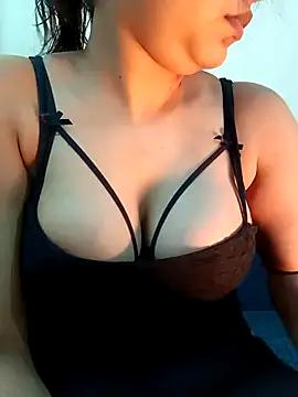 sassygirl4141 from StripChat