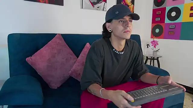 Girls: try live performances with matured performers, from dancing to quirks, in a variety of beautiful sex cams.