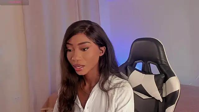 SavannahWildee from StripChat