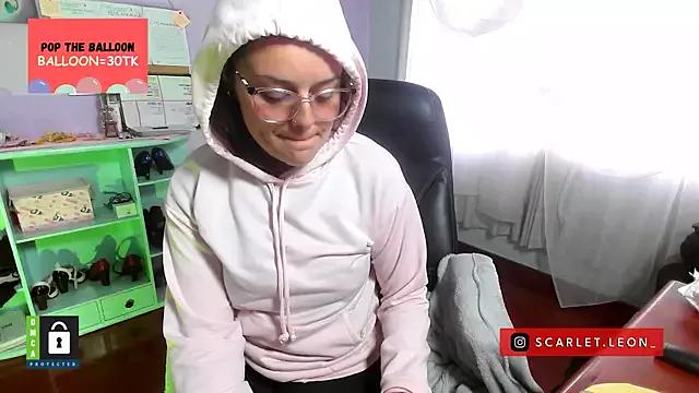 Scarletleon77 from StripChat is Freechat