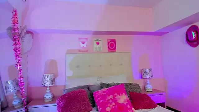 ScarlettDreamss7 from StripChat is Freechat