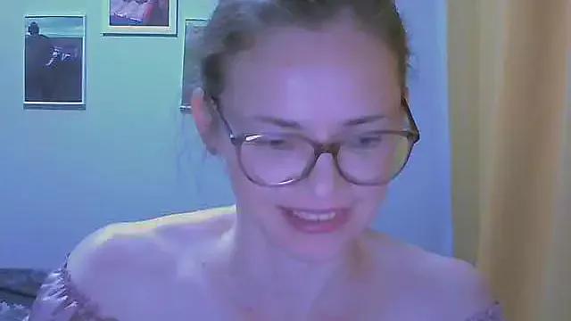 SEA_Dream from StripChat is Freechat