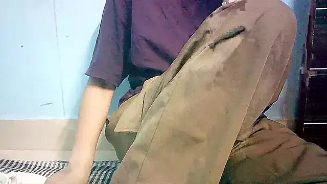 Seenu_pompom from StripChat
