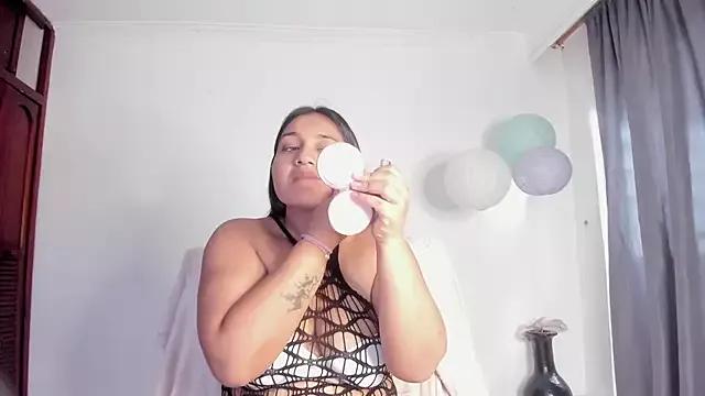 selena_jhonson from StripChat is Freechat