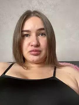 SelenaBigTits from StripChat