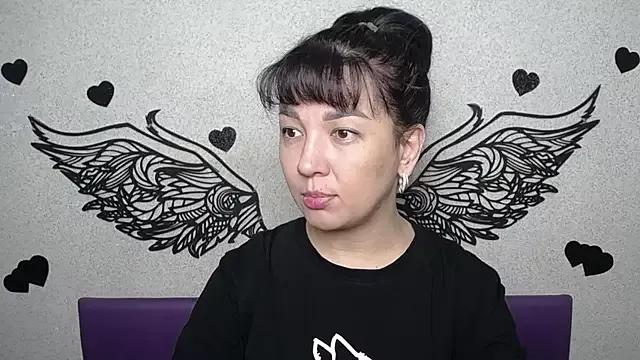 SelenaFly from StripChat is Freechat