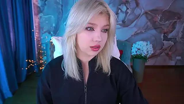 SelenaIris from StripChat