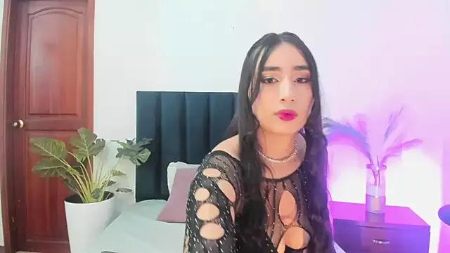 SerenaAveline from StripChat