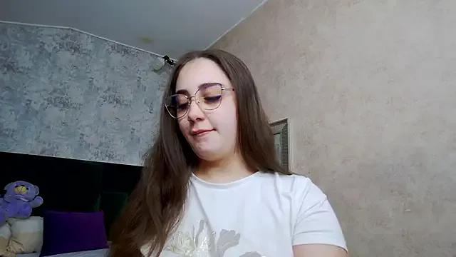 SerenaRimes from StripChat is Freechat