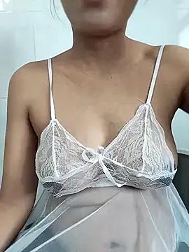 Sexyladzy from StripChat is Freechat