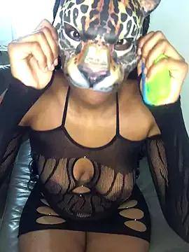 SexyPhatKitty from StripChat is Freechat