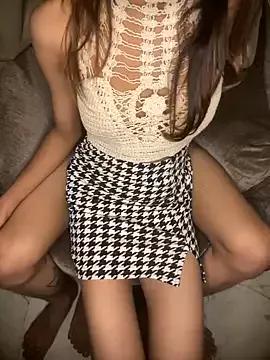 Girls: try live performances with matured performers, from dancing to quirks, in a variety of beautiful sex cams.