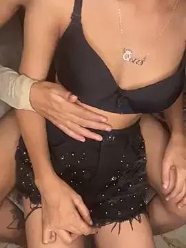 Sexyunzu_live from StripChat is Freechat