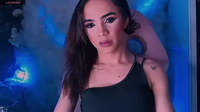 SHANTALL_SOPHIA from StripChat is Freechat