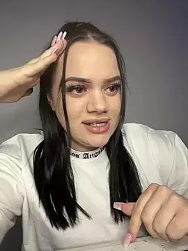 ShellyDeluxe from StripChat is Freechat