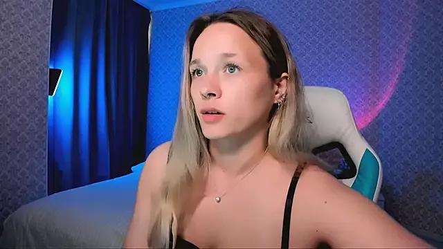 SherillBrill from StripChat is Freechat