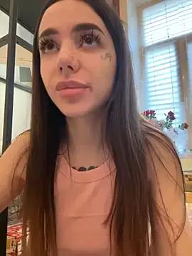 shuggybaby from StripChat is Freechat