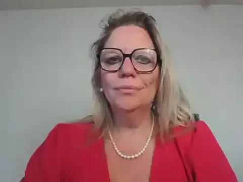 Silkesquirt from StripChat is Freechat