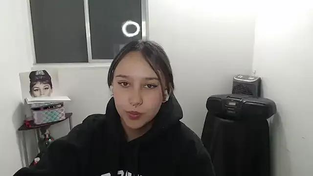 Skarlet_Adams28 from StripChat is Freechat
