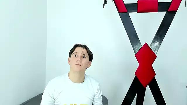 Skarleth_and_Aaron from StripChat is Freechat