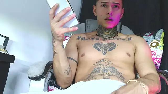 Skartoliver from StripChat is Freechat