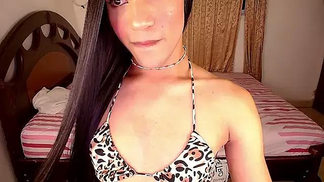 skylargm555 from StripChat is Freechat