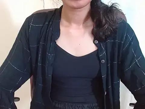 smallcuute from StripChat is Freechat