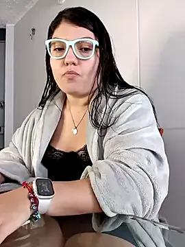 smallville_victoria from StripChat is Freechat
