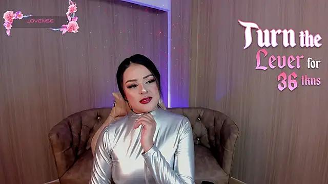 SoffiQueen from StripChat