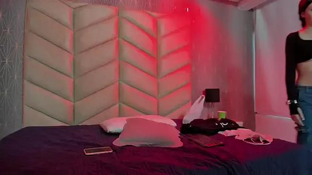 Girls: try live performances with matured performers, from dancing to quirks, in a variety of beautiful sex cams.