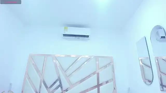 Sofidavies1 from StripChat is Freechat