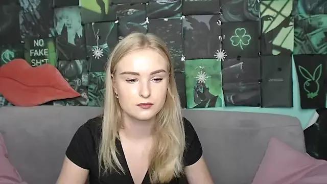 SofySofty from StripChat is Freechat